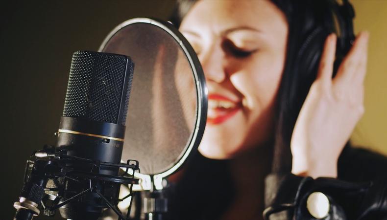 How to Become a Over Voice Artist